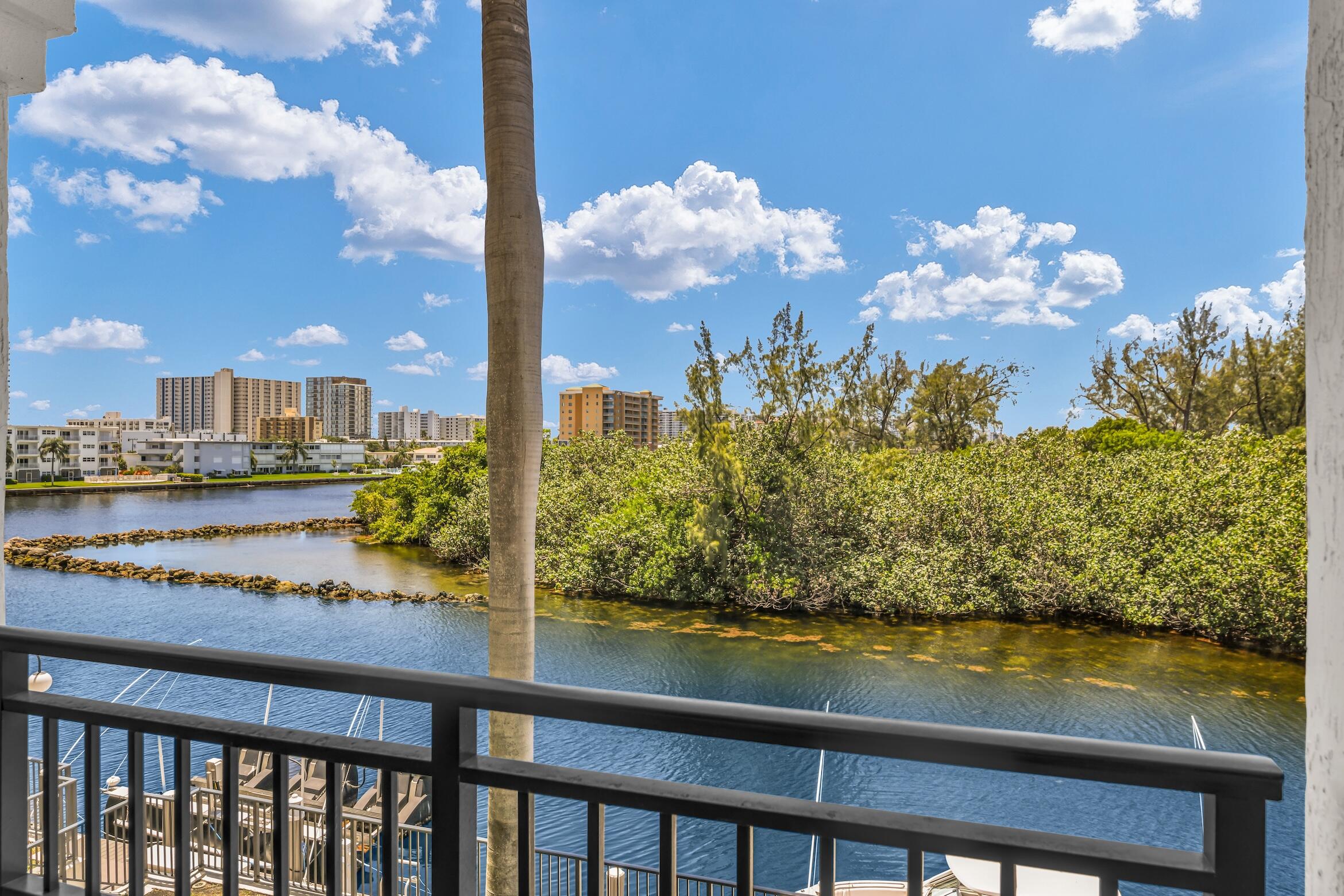 2880 NE 14TH ST Causeway 213