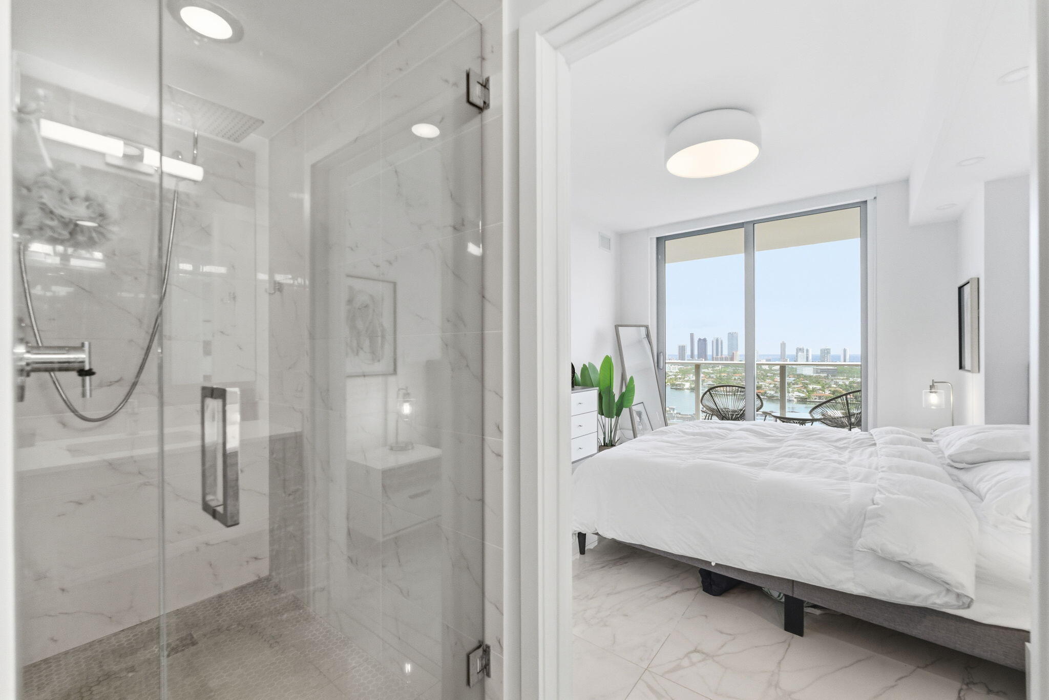 THE HARBOUR SOUTH CONDO - Residential