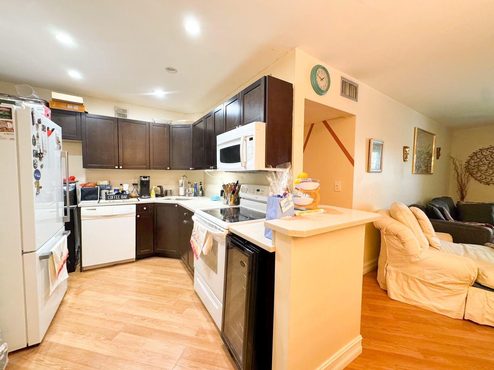 Manor Grove Village One I - Residential Lease