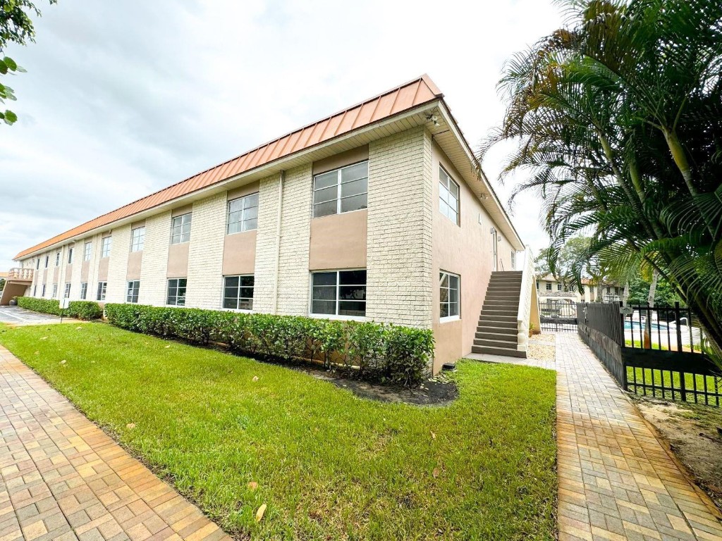 Manor Grove Village One I - Residential Lease