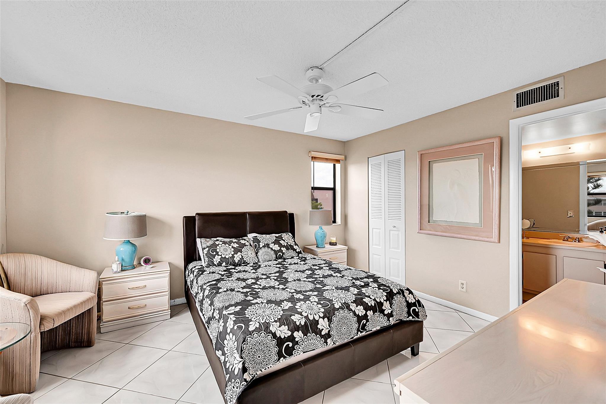 SUNRISE LAKES PHASE IV - Residential
