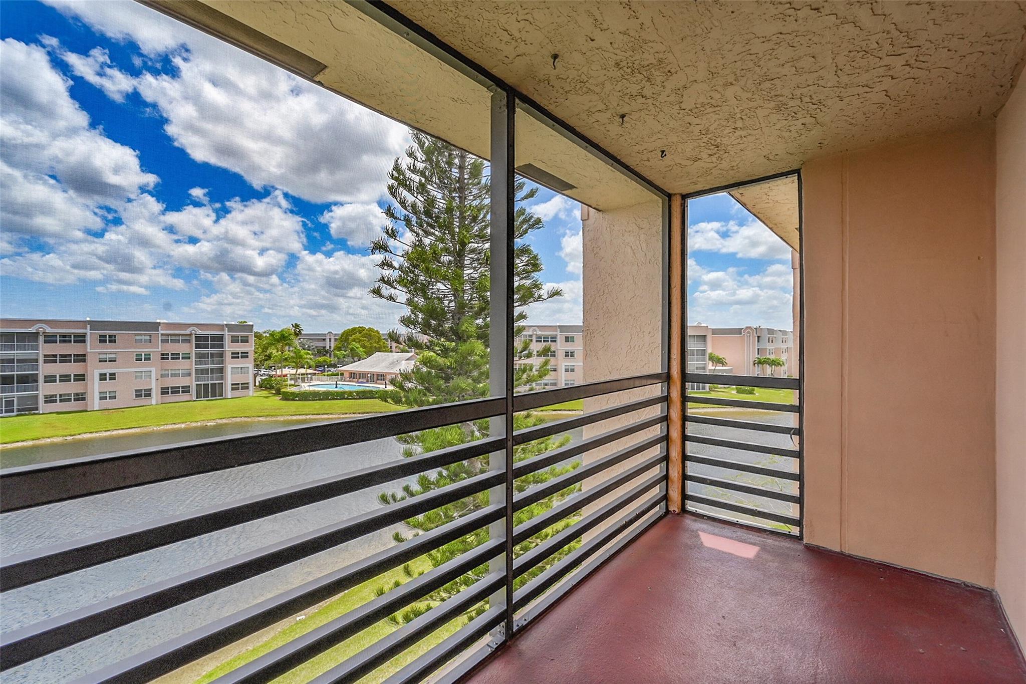 SUNRISE LAKES PHASE IV - Residential