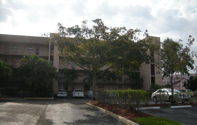 SUNRISE LAKES PHASE IV - Residential