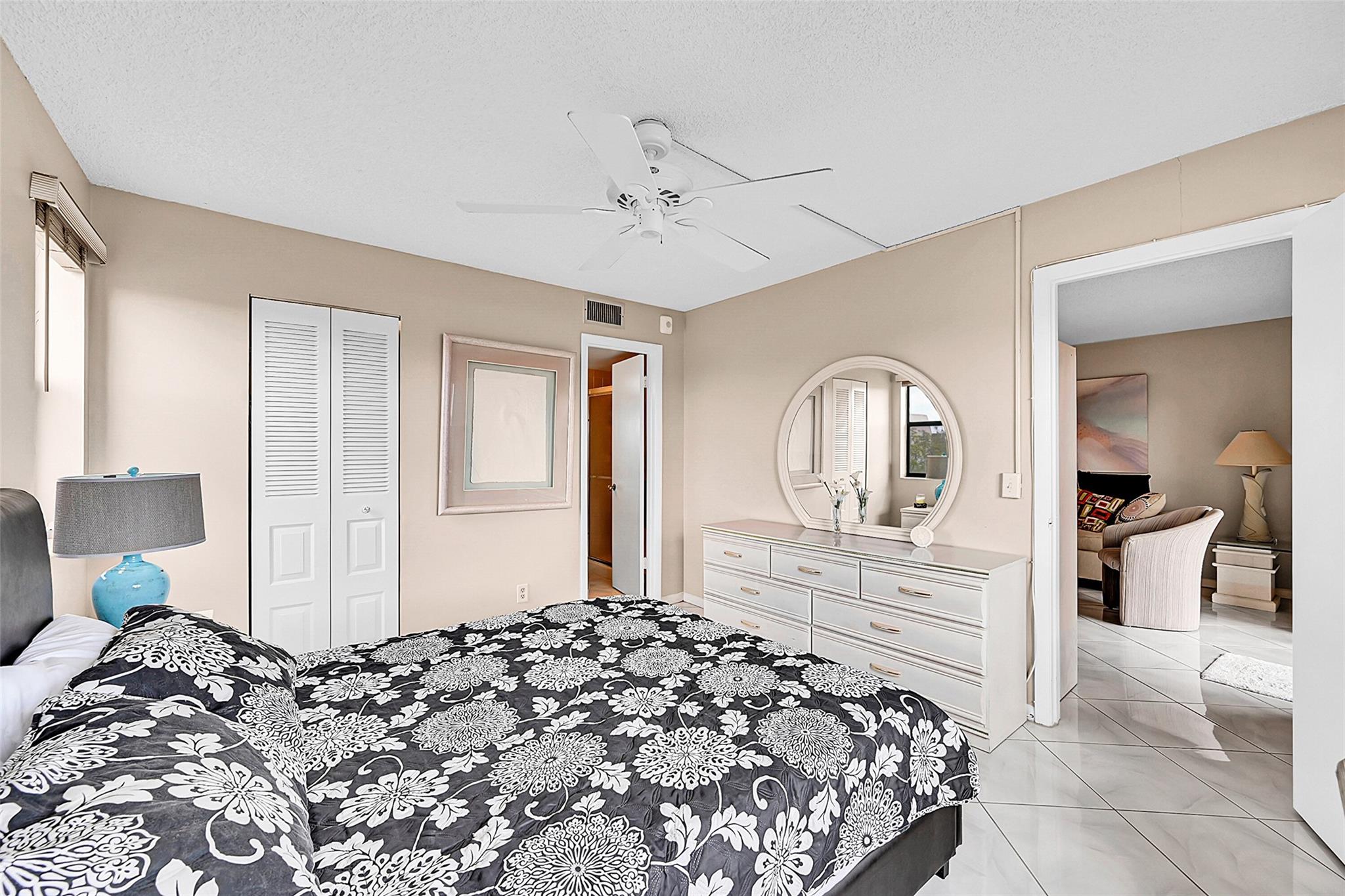 SUNRISE LAKES PHASE IV - Residential
