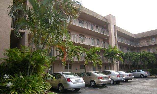 SUNRISE LAKES PHASE IV - Residential