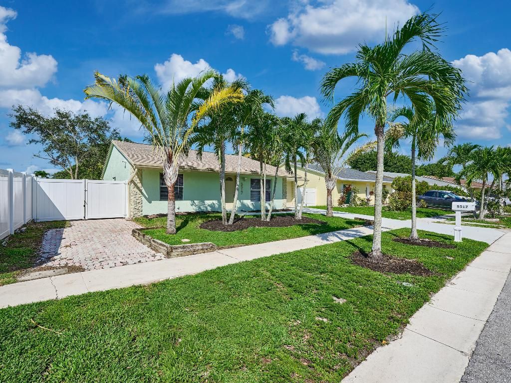 Photo of 5517 Thurston Avenue, Lake Worth, FL 33463 (MLS # R11138905)