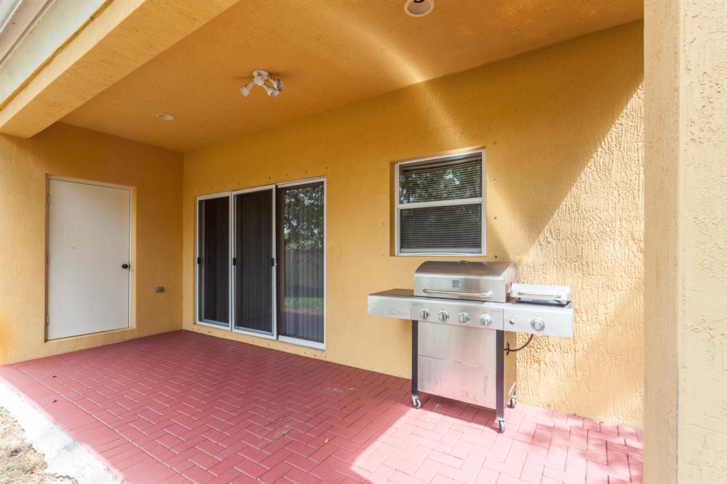 PINE GROVE TOWNHOMES - Residential