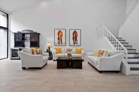 Featured picture for the property R10972744