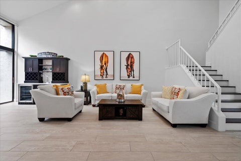 Featured picture for the property R10972744