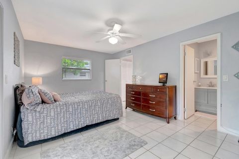 Condominium in Delray Beach FL 191 Tuscany C 8.jpg