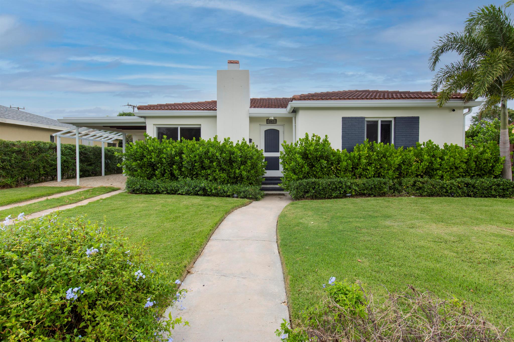 BEACH SHORES - Residential