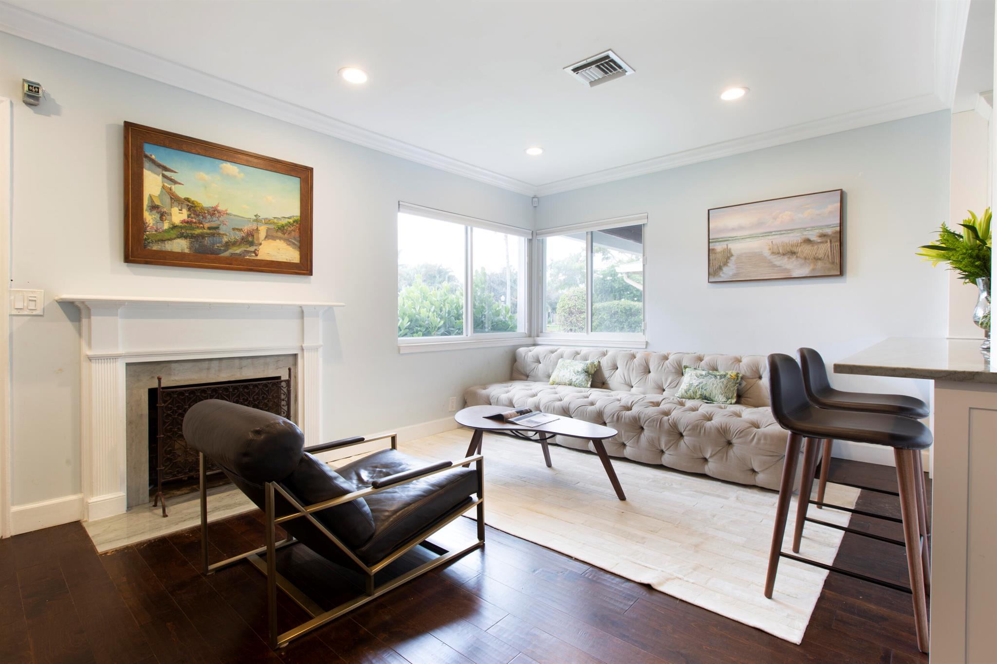 BEACH SHORES - Residential