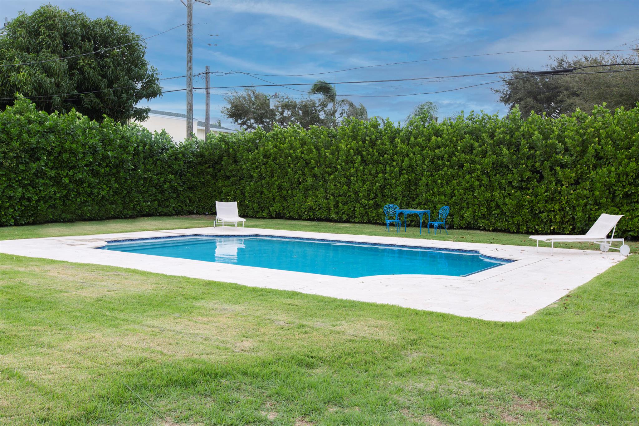 BEACH SHORES - Residential