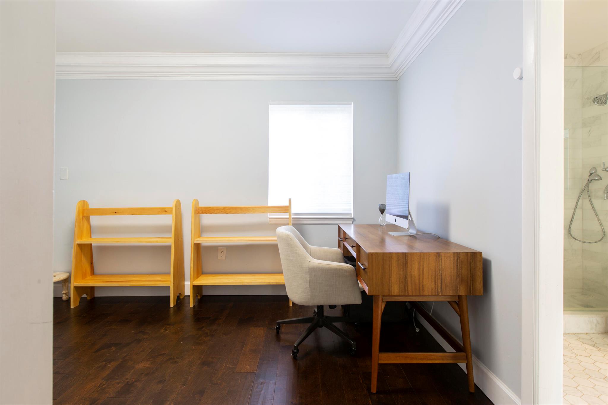 BEACH SHORES - Residential