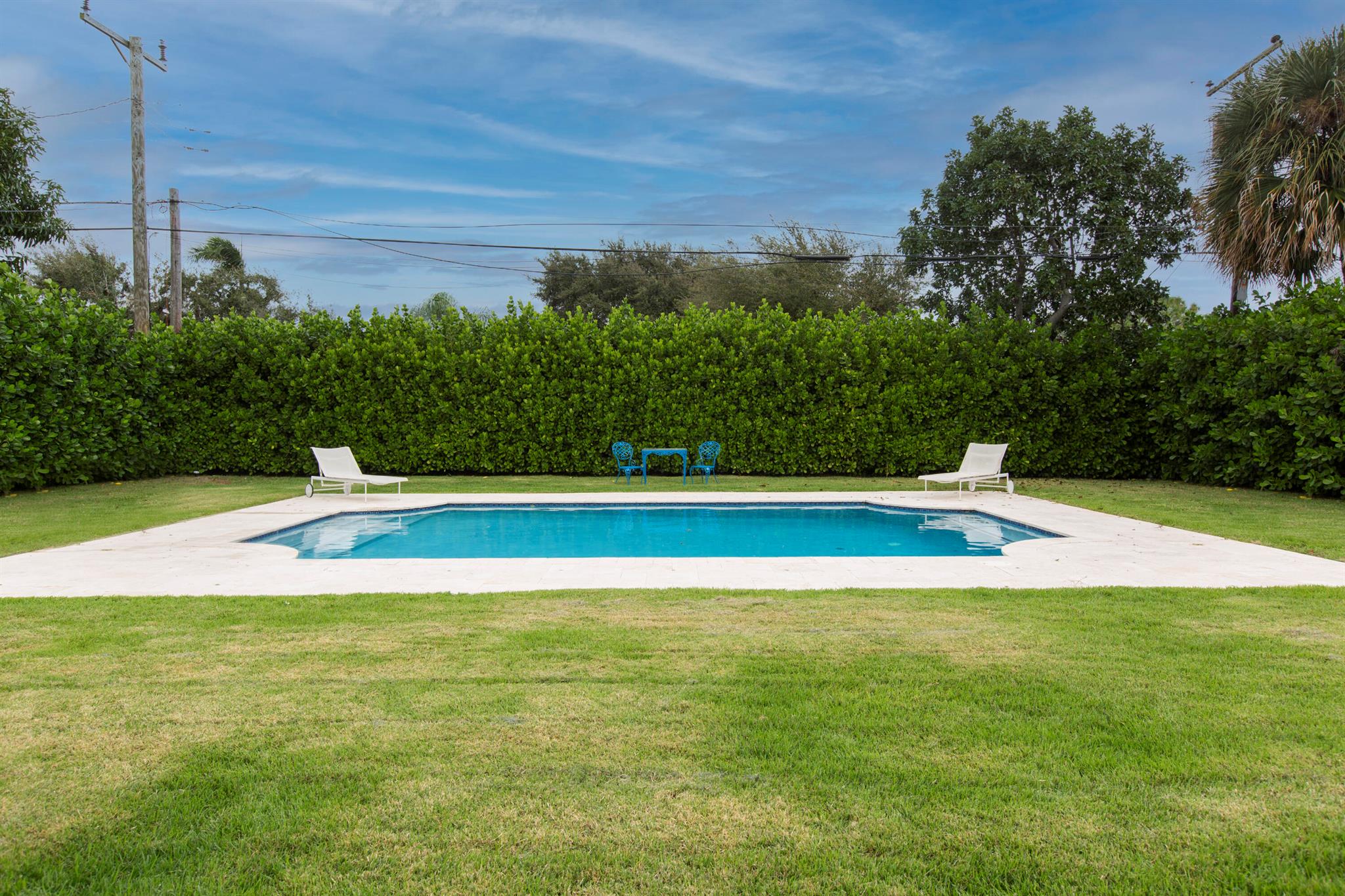 BEACH SHORES - Residential