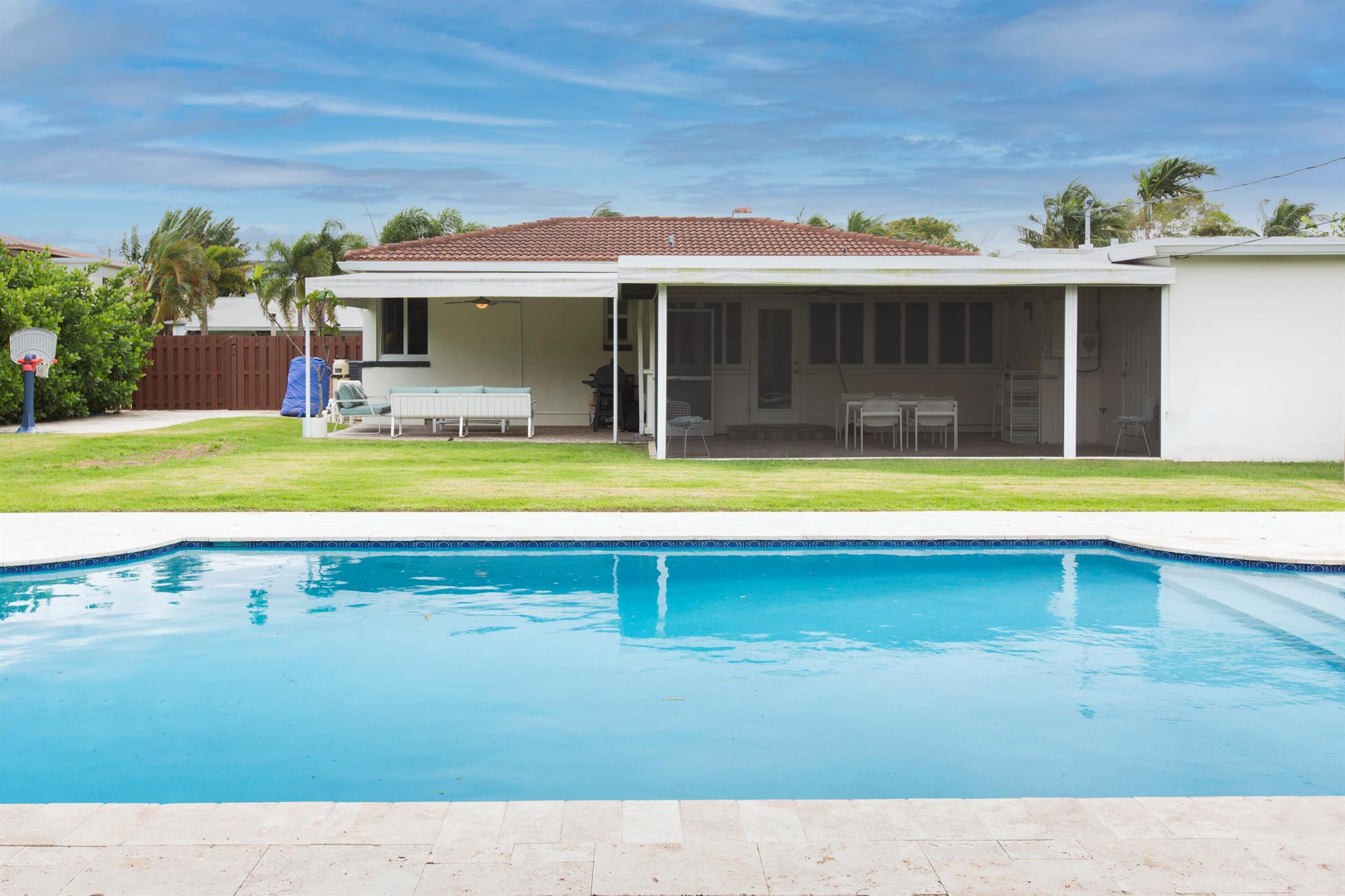 BEACH SHORES - Residential