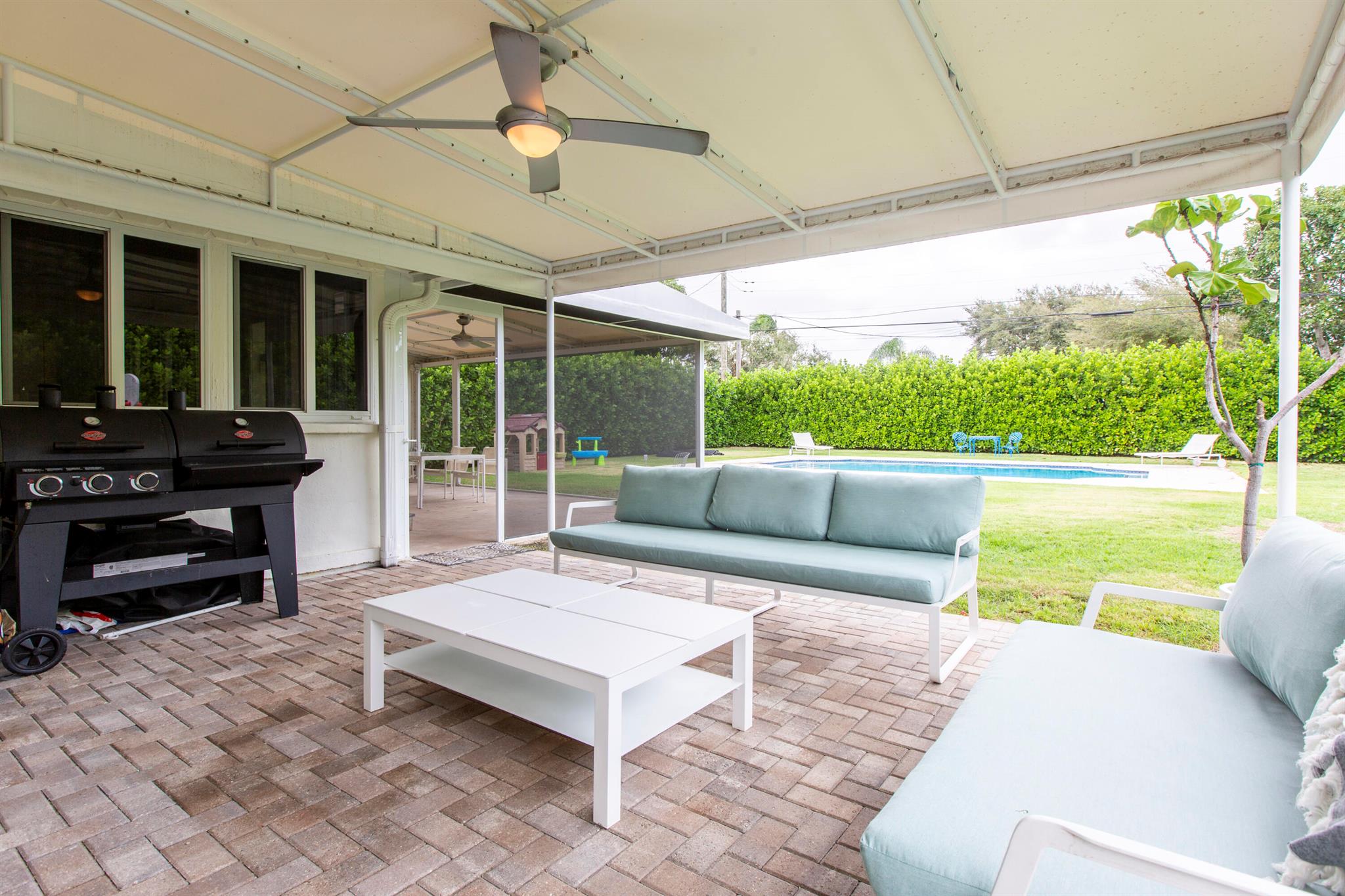 BEACH SHORES - Residential