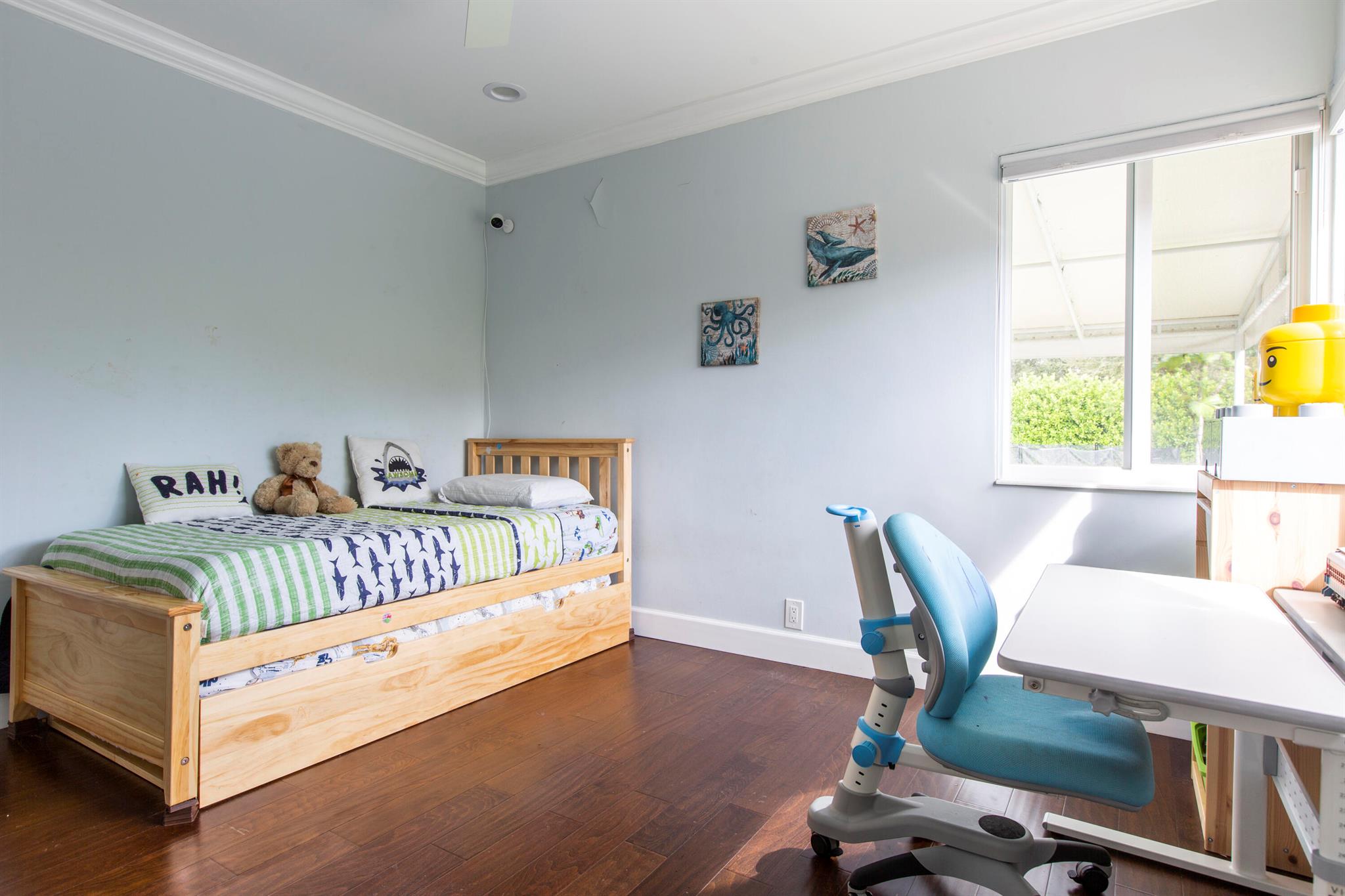 BEACH SHORES - Residential