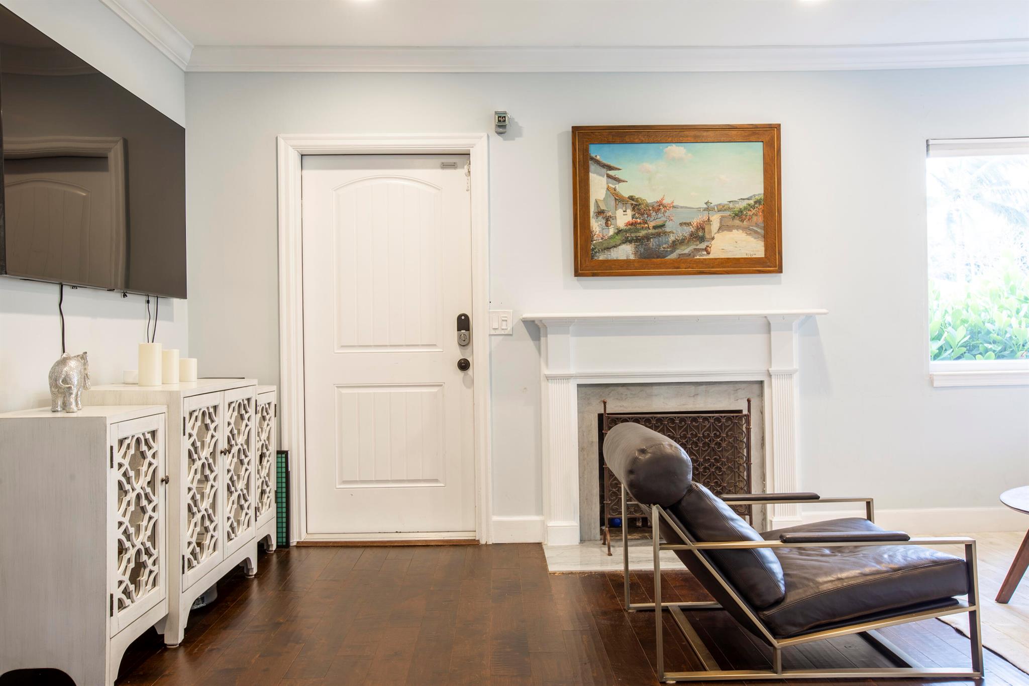 BEACH SHORES - Residential