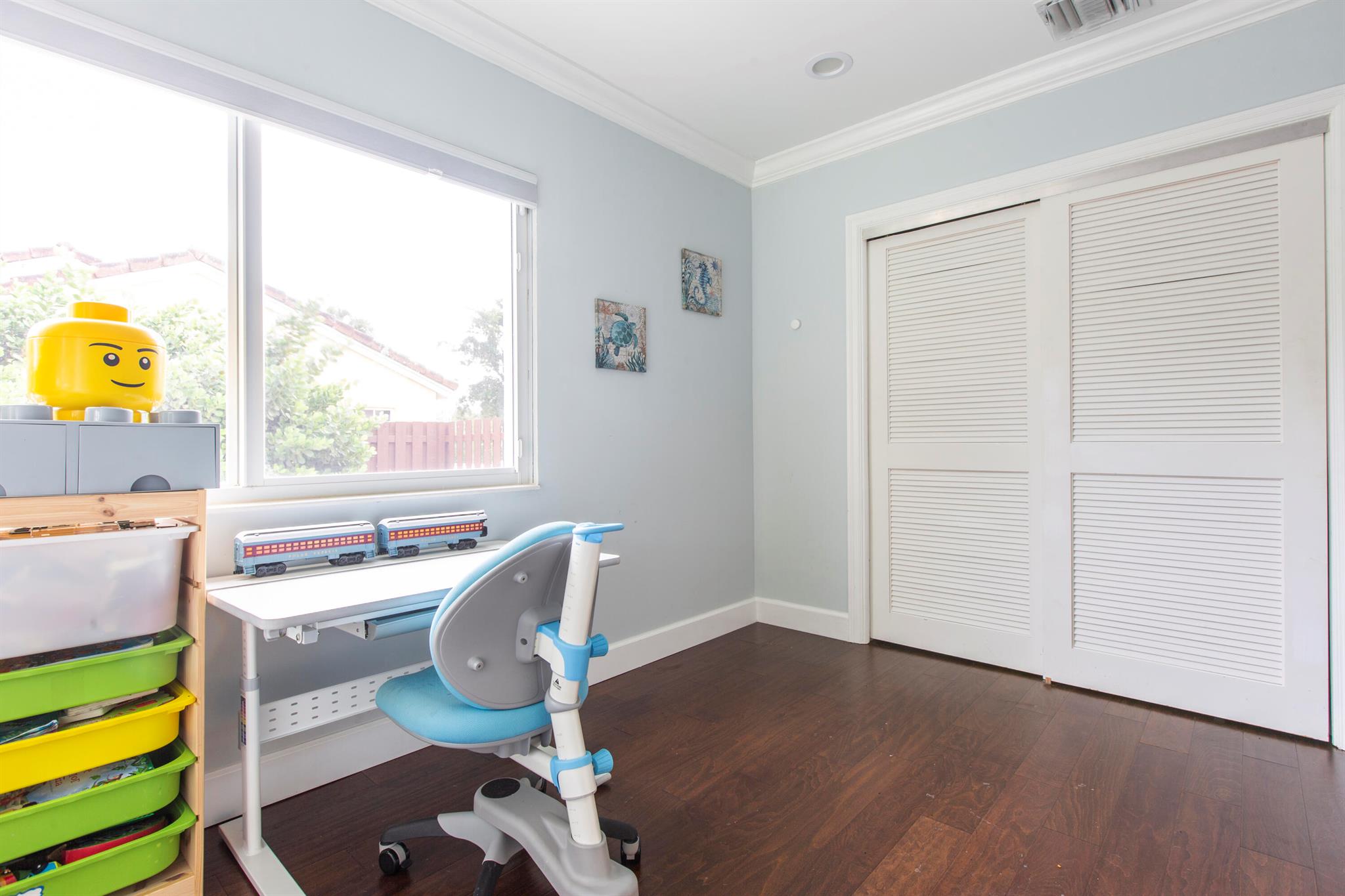 BEACH SHORES - Residential