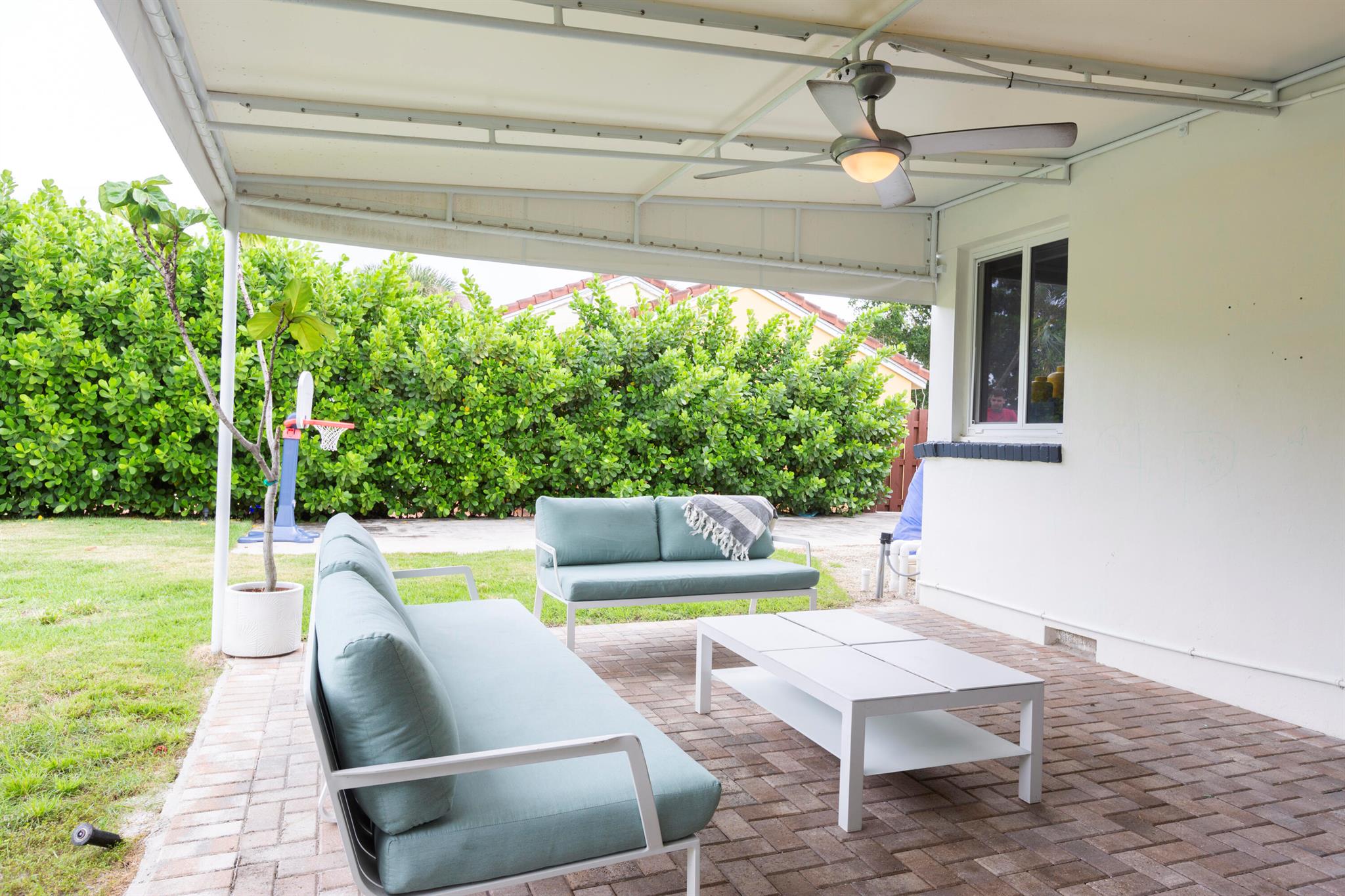 BEACH SHORES - Residential