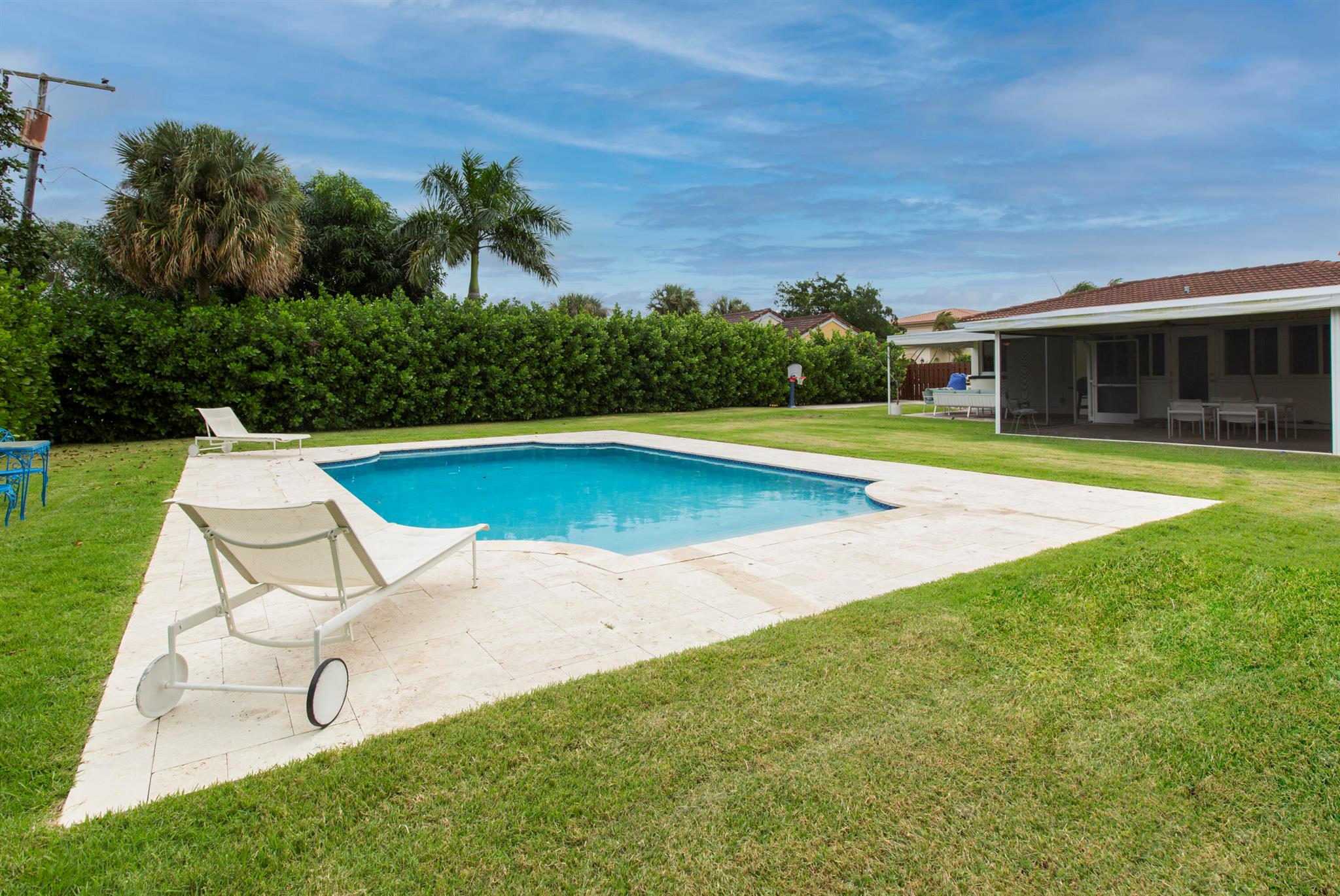 BEACH SHORES - Residential