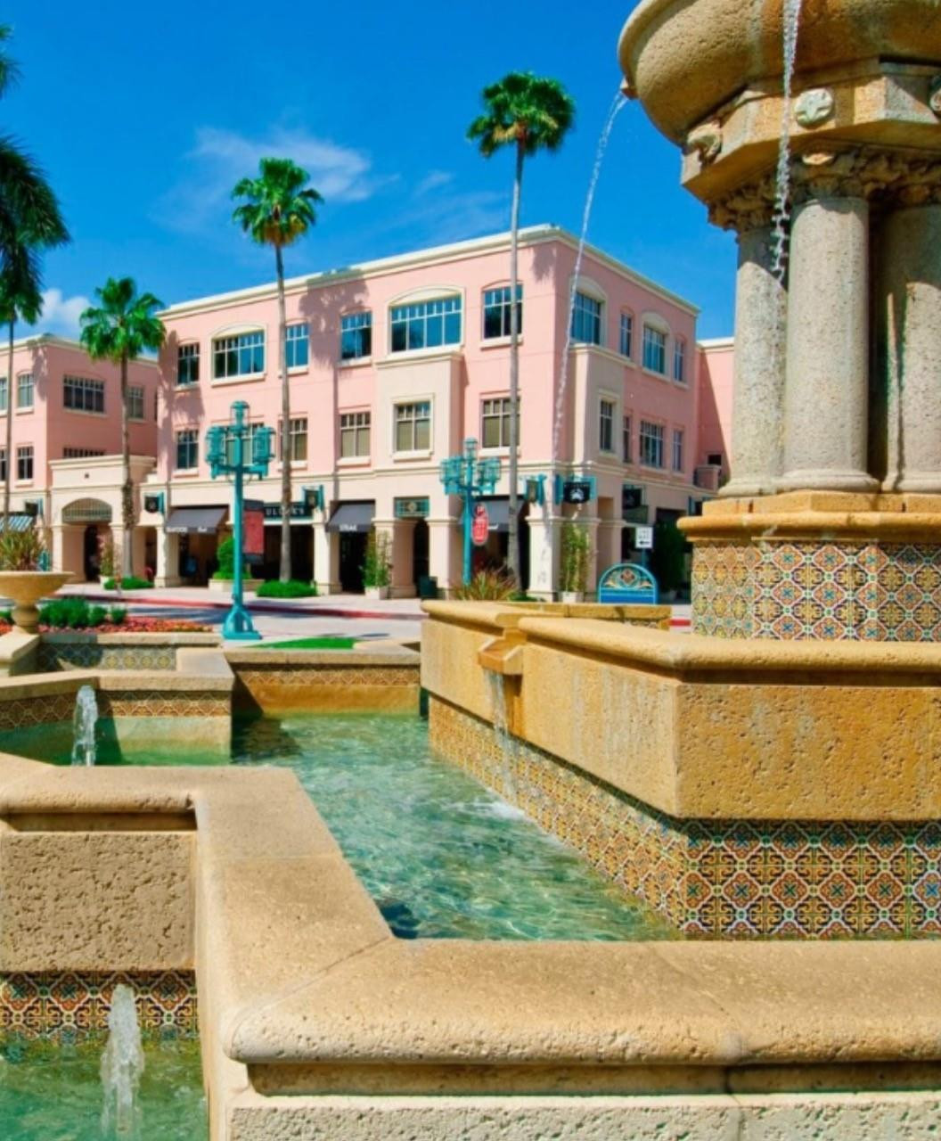 CANARY PALM CLUB - Residential