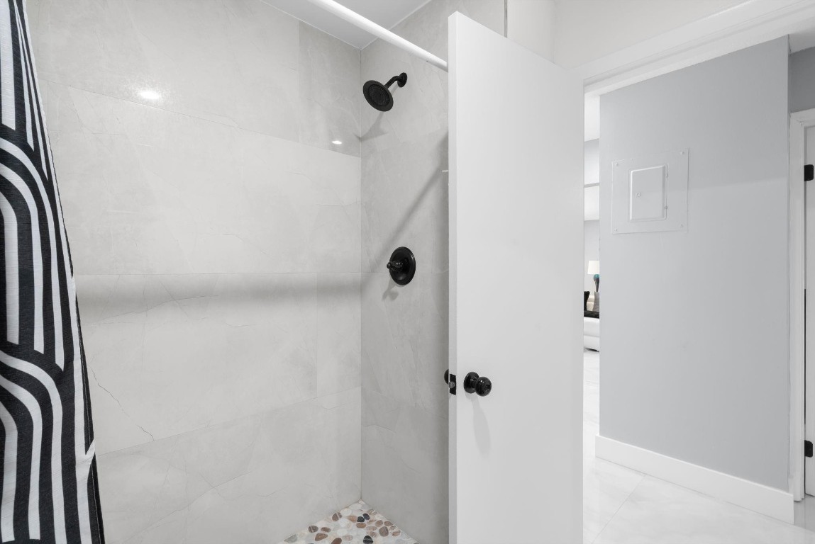 PATIOS OF OAKWOOD CONDO - Residential