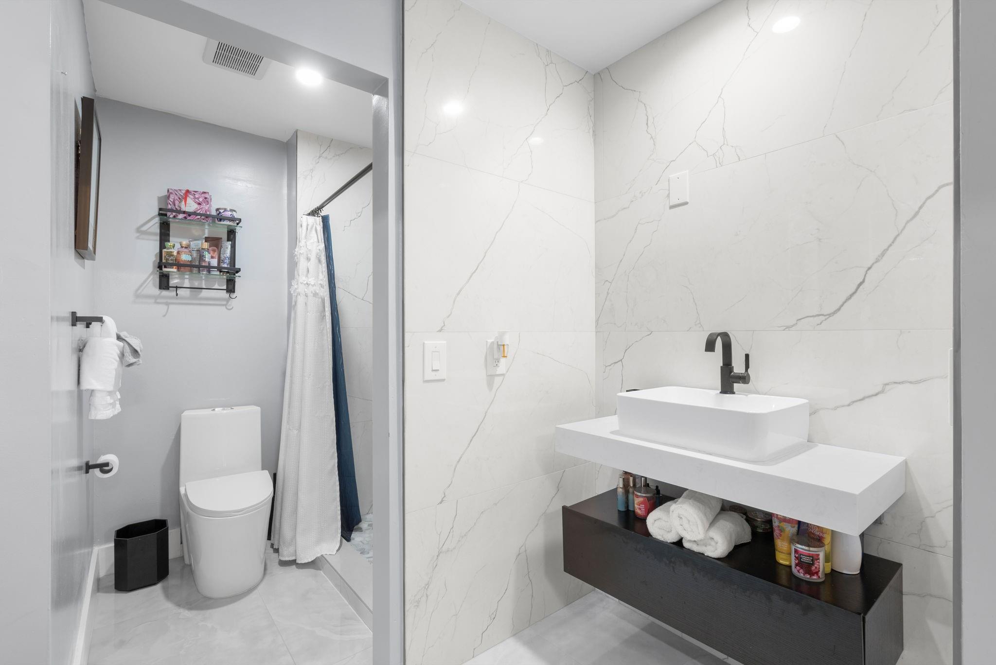 PATIOS OF OAKWOOD CONDO - Residential