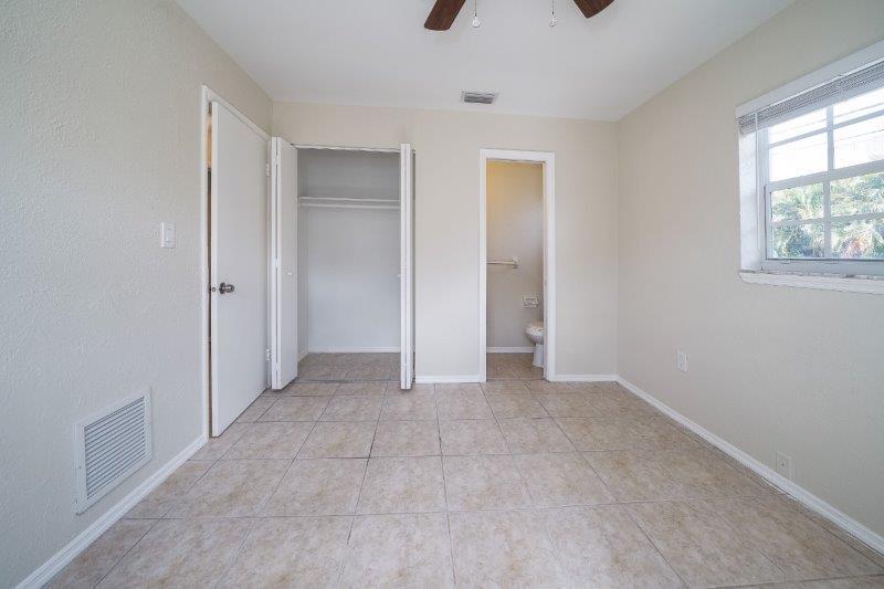 PALM BEACH SQUARE UNIT 1 - Residential Lease