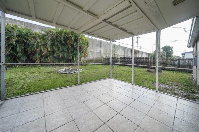 PALM BEACH SQUARE UNIT 1 - Residential Lease