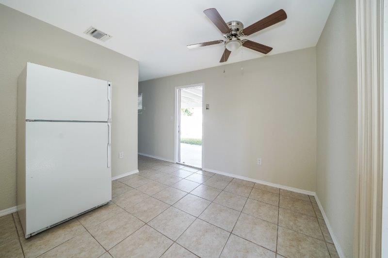 PALM BEACH SQUARE UNIT 1 - Residential Lease