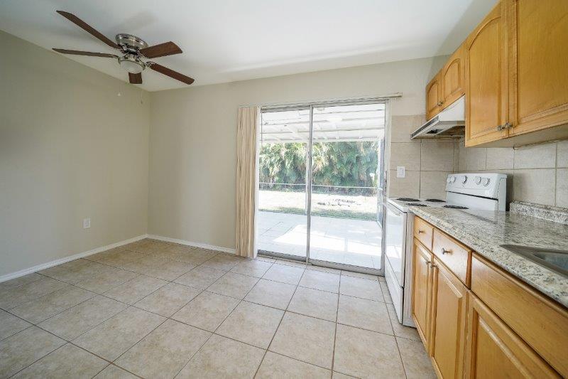 PALM BEACH SQUARE UNIT 1 - Residential Lease