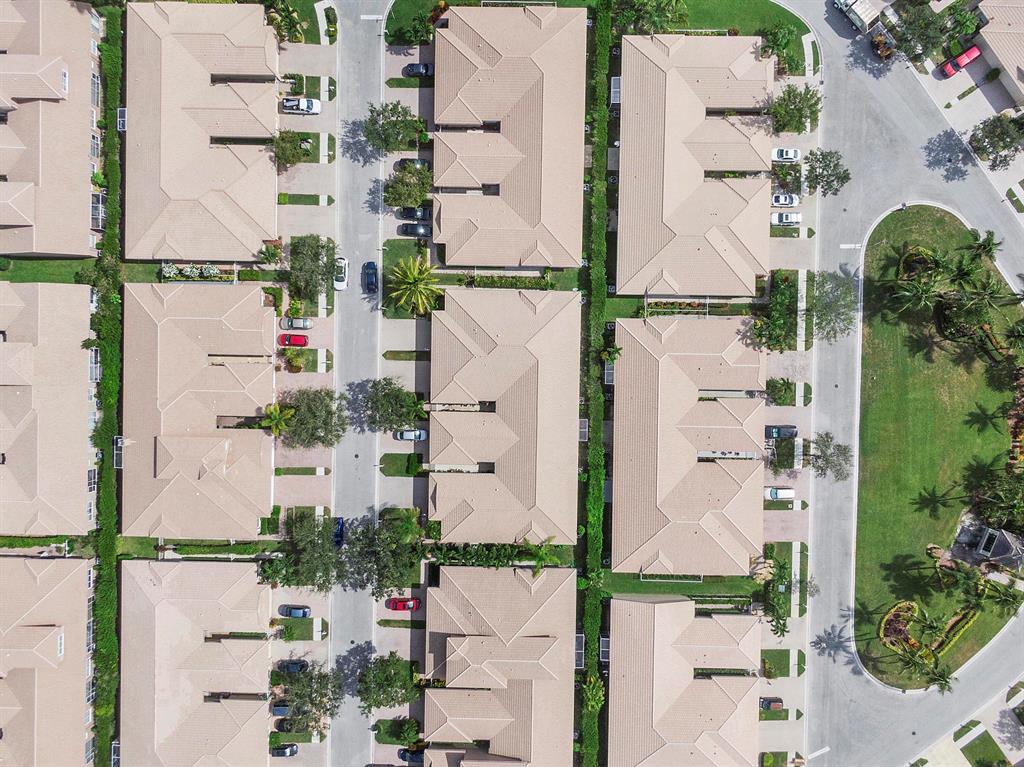 Andros Isle - Residential