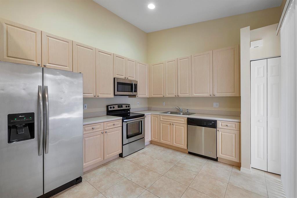 Andros Isle - Residential