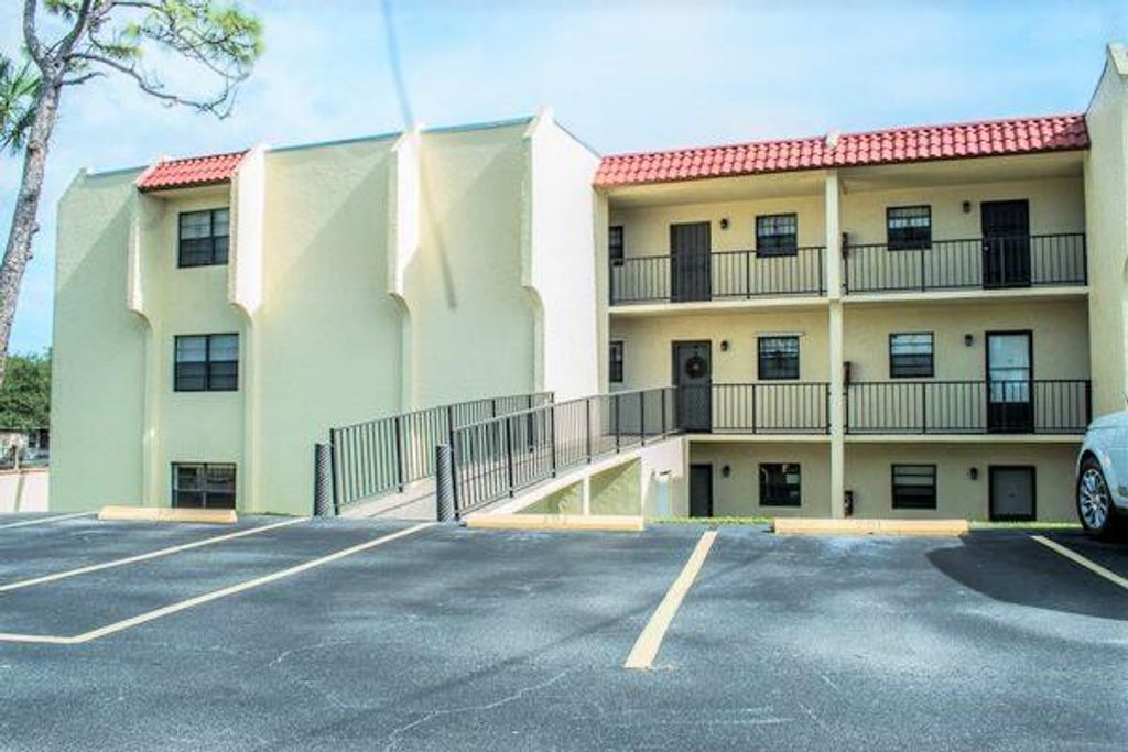 Photo of 2050 Oleander Boulevard Blvd #1201, Fort Pierce, FL 34950 (MLS # R10831138)