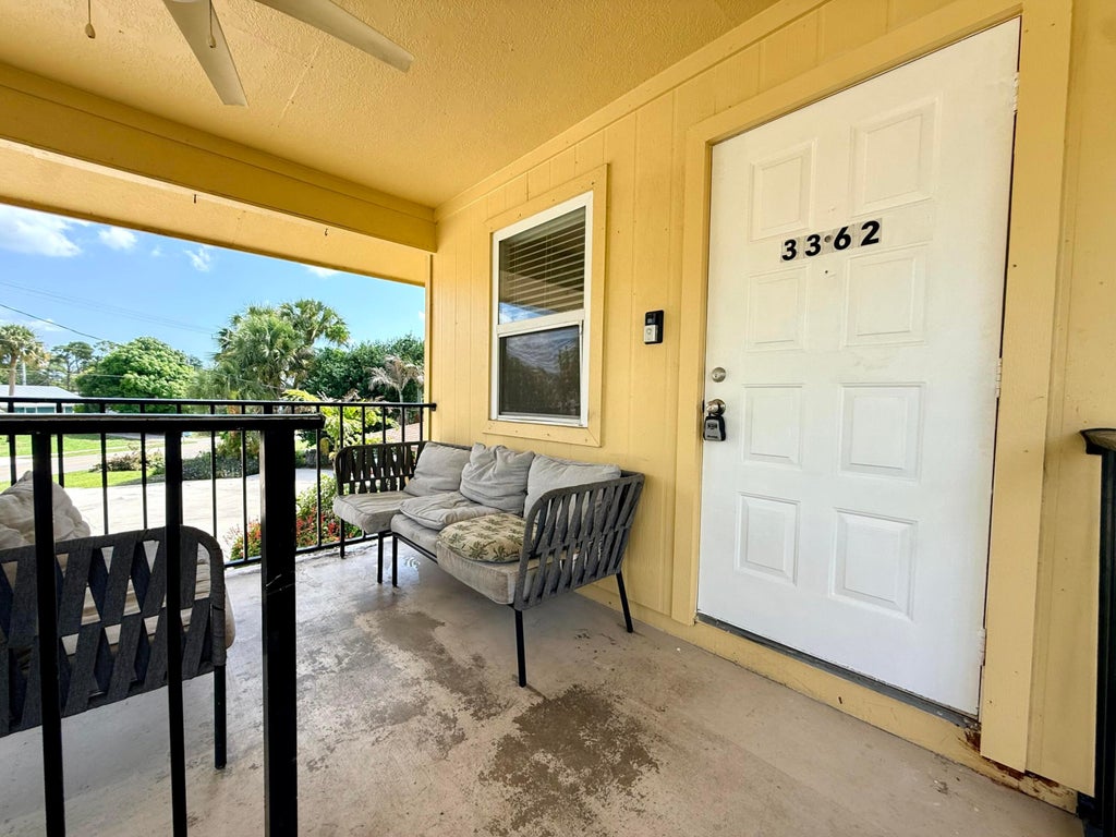 Photo of 3362 SE Jefferson Street, Stuart, FL 34997 (MLS # B26045073)