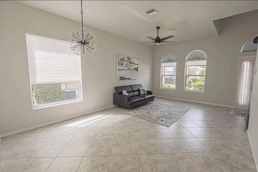 Photo of 615 NW Monticello PL, Port Saint Lucie, FL 34986 (MLS # B26056491)