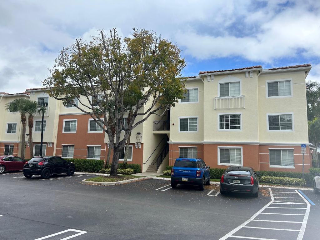 MEZZANO CONDO - Residential Lease