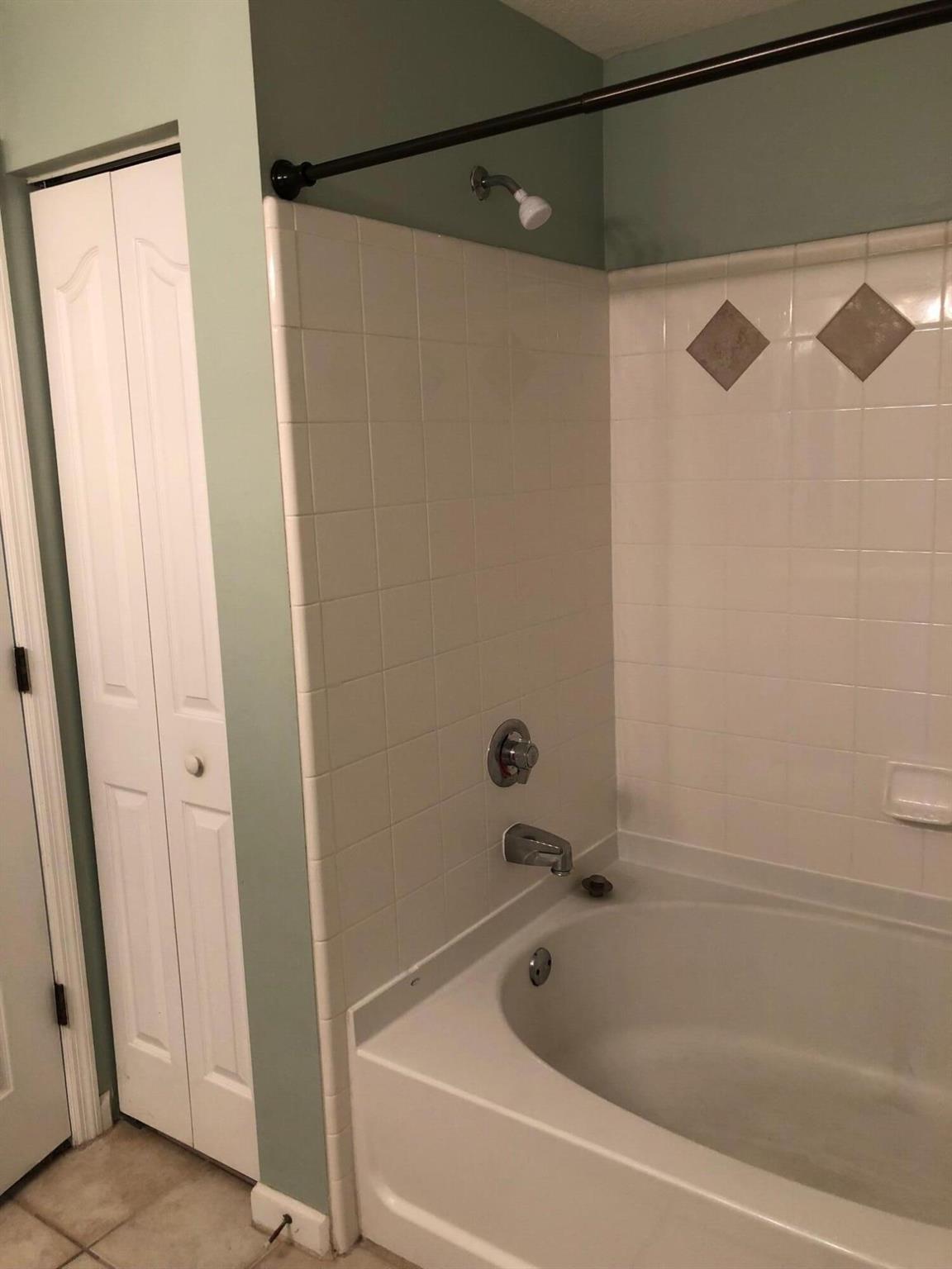 MEZZANO CONDO - Residential Lease