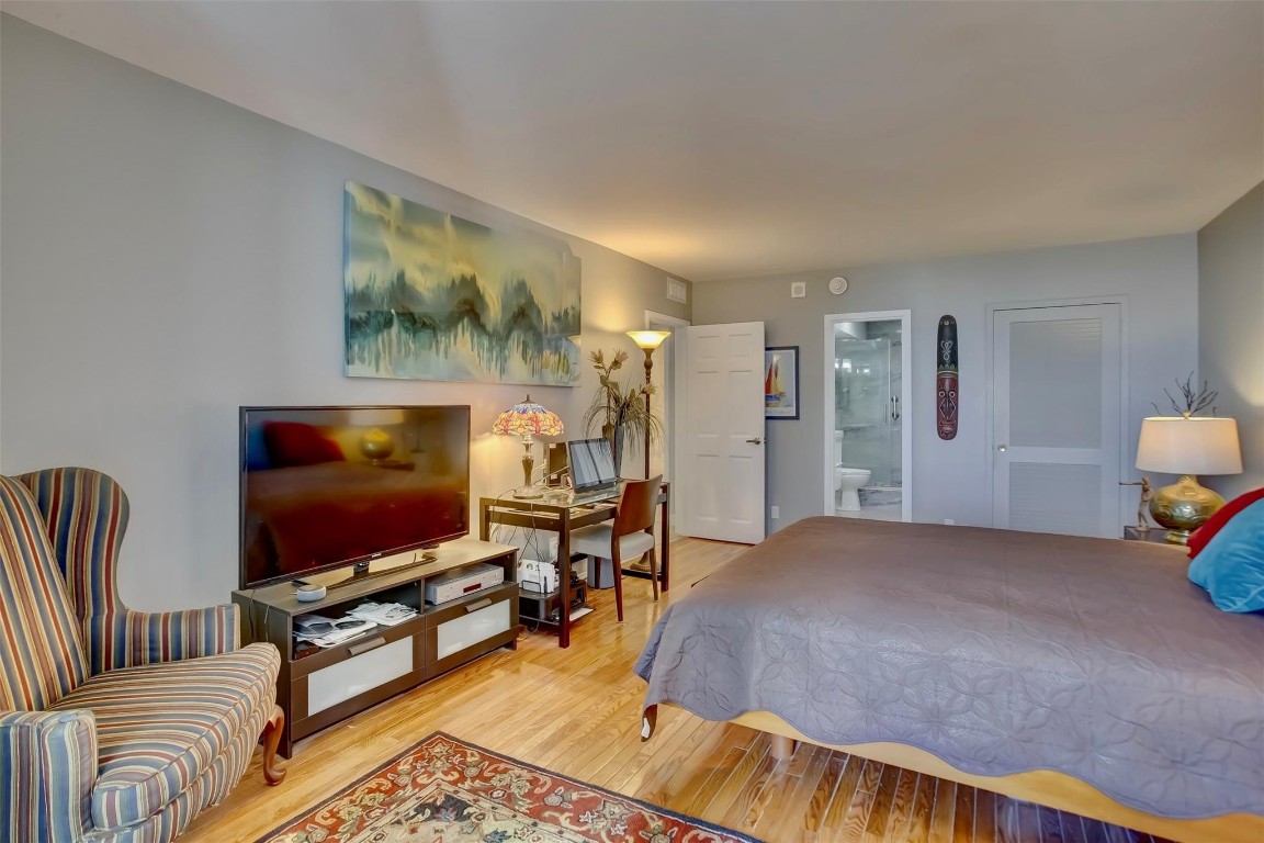 EAST POINT TOWERS - Residential