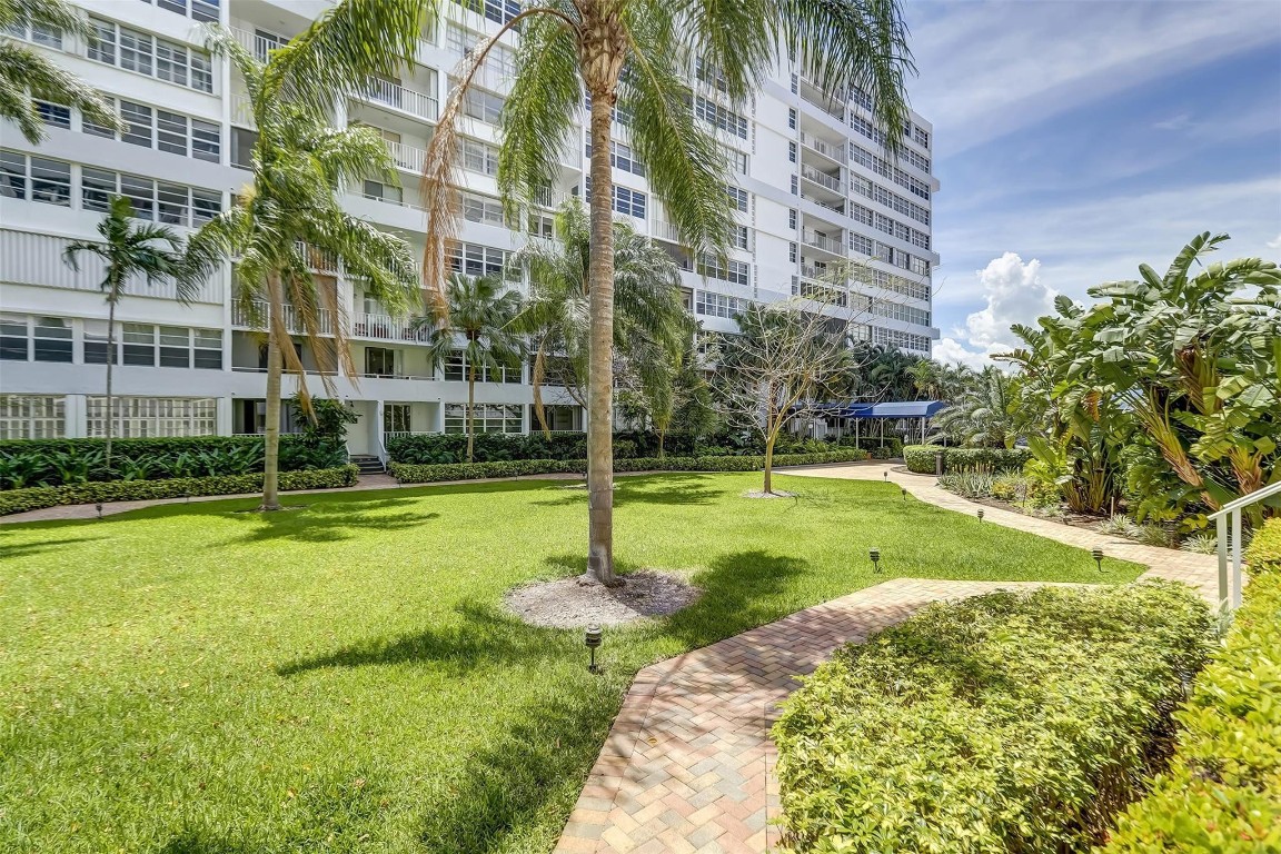 EAST POINT TOWERS - Residential
