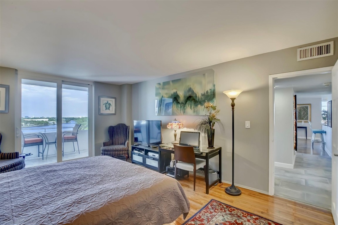 EAST POINT TOWERS - Residential