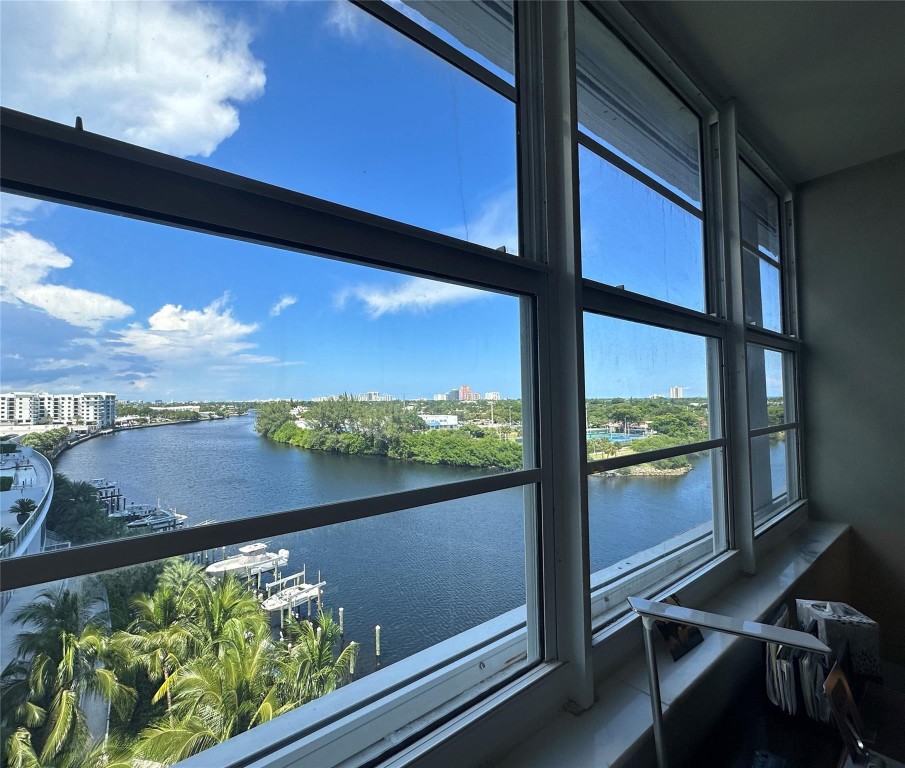 EAST POINT TOWERS - Residential