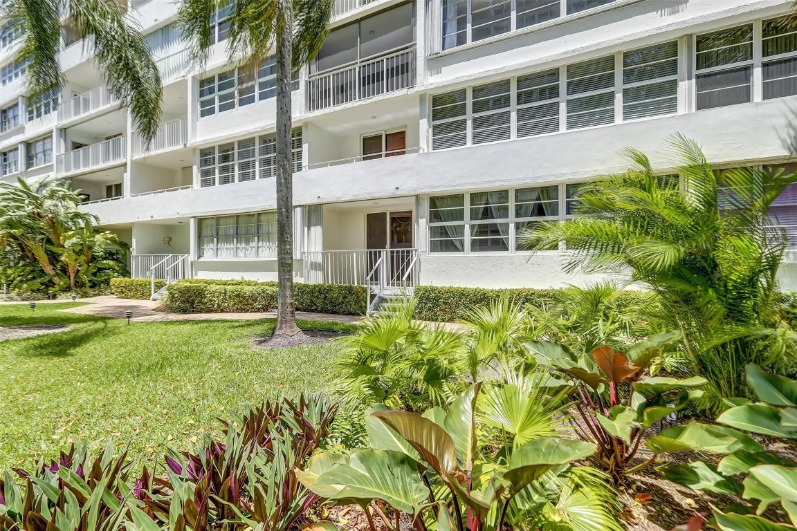 EAST POINT TOWERS - Residential