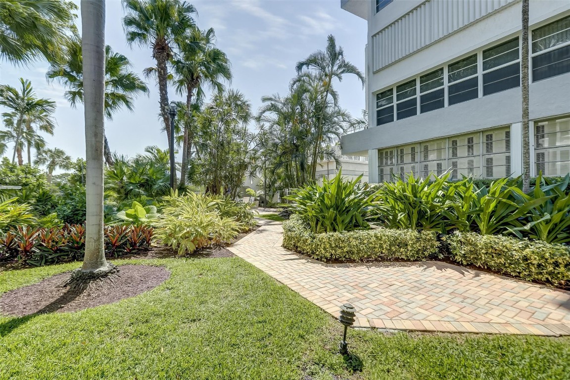 EAST POINT TOWERS - Residential