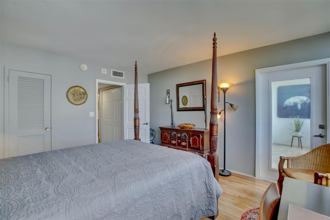 EAST POINT TOWERS - Residential