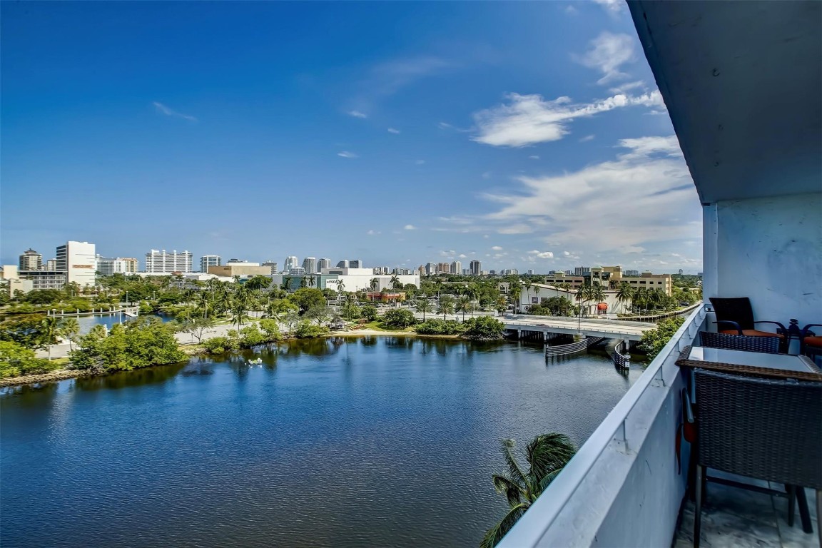 EAST POINT TOWERS - Residential