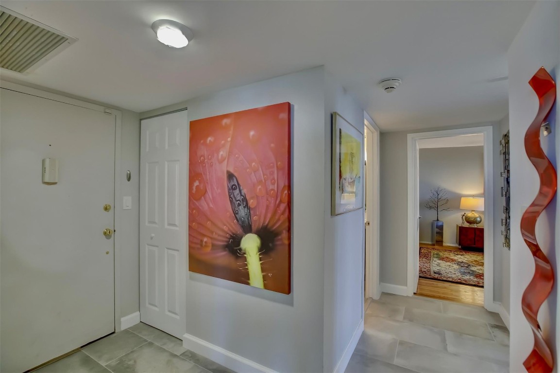 EAST POINT TOWERS - Residential