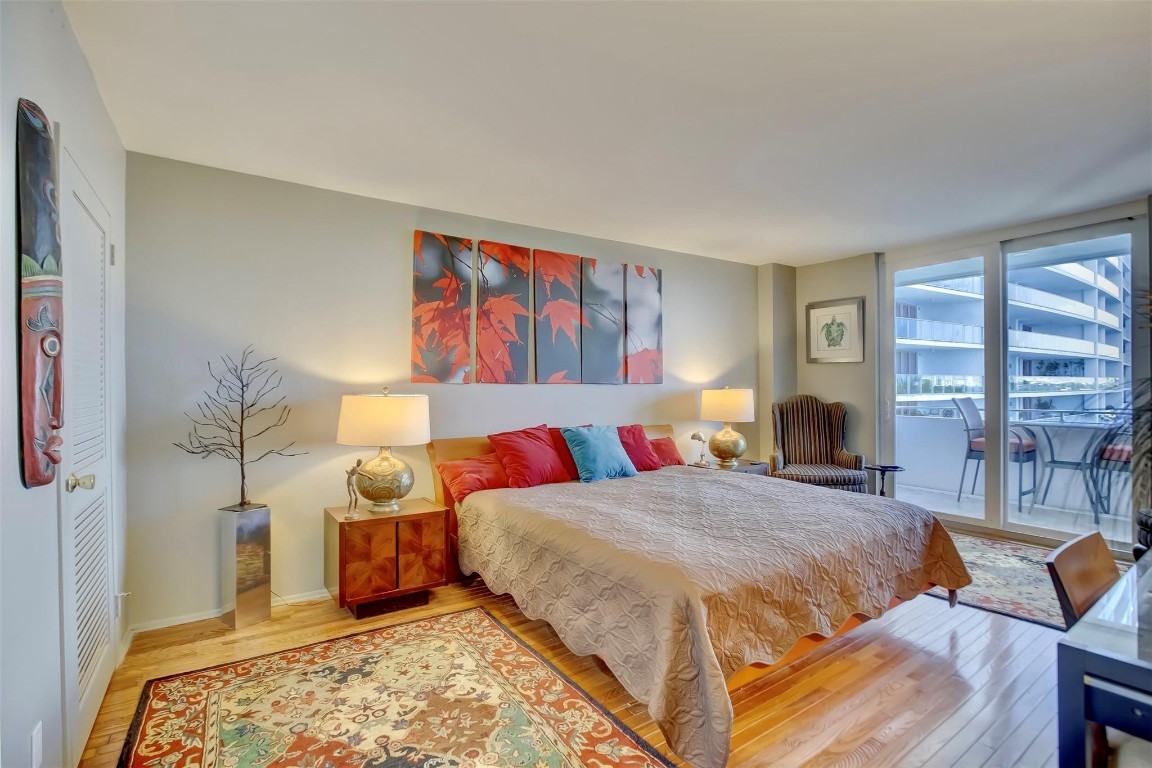 EAST POINT TOWERS - Residential